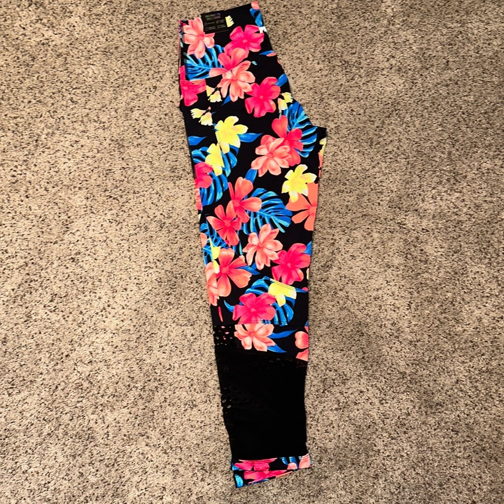 Beach floral athletic leggings